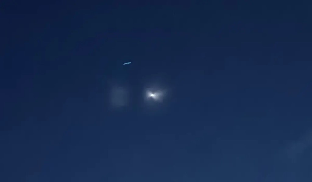 Oggetto misterioso illumina il cielo del Sud Italia