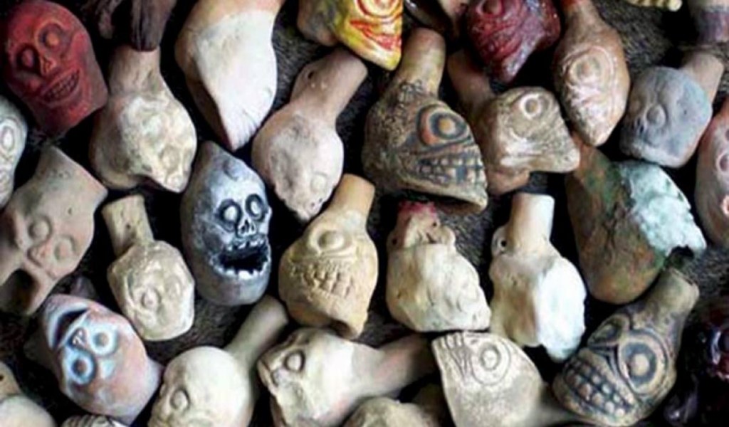 Fischietto della morte azteco: riprodotto il suono-AUDIO